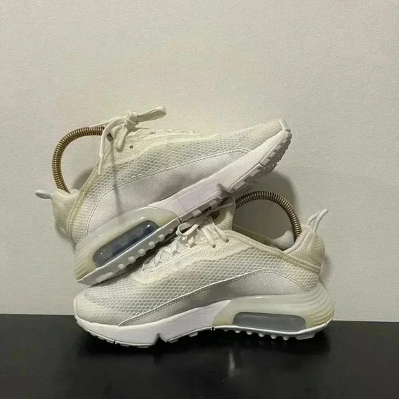 COPY - Nike Air Max 2090 White Wolf Grey (GS) - Picture 4 of 6